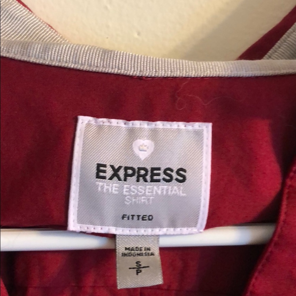 Express Fitted Button Down - Picture 2 of 2